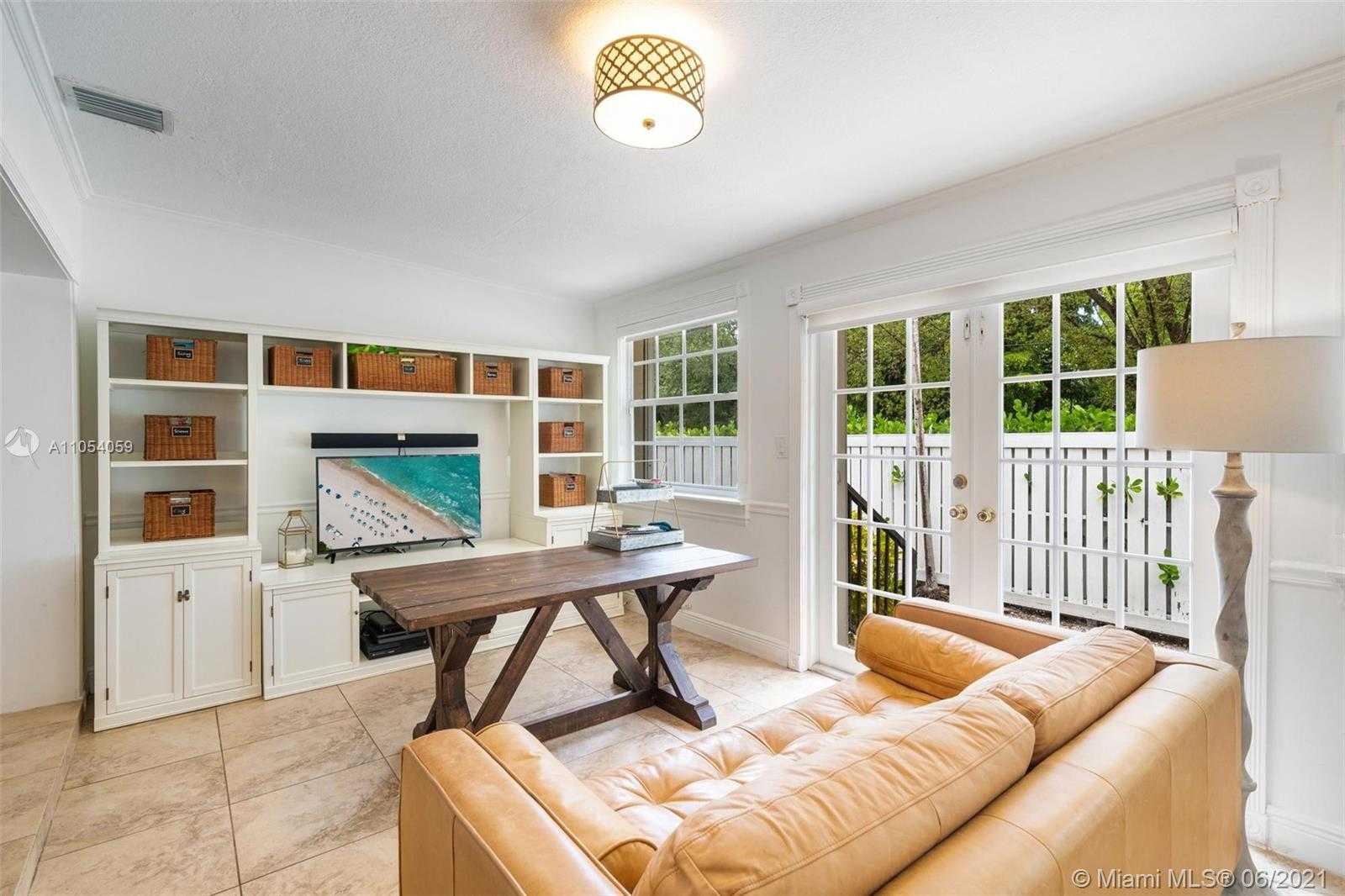 Small Image of 2200 OVERBROOK ST, Miami Number 25