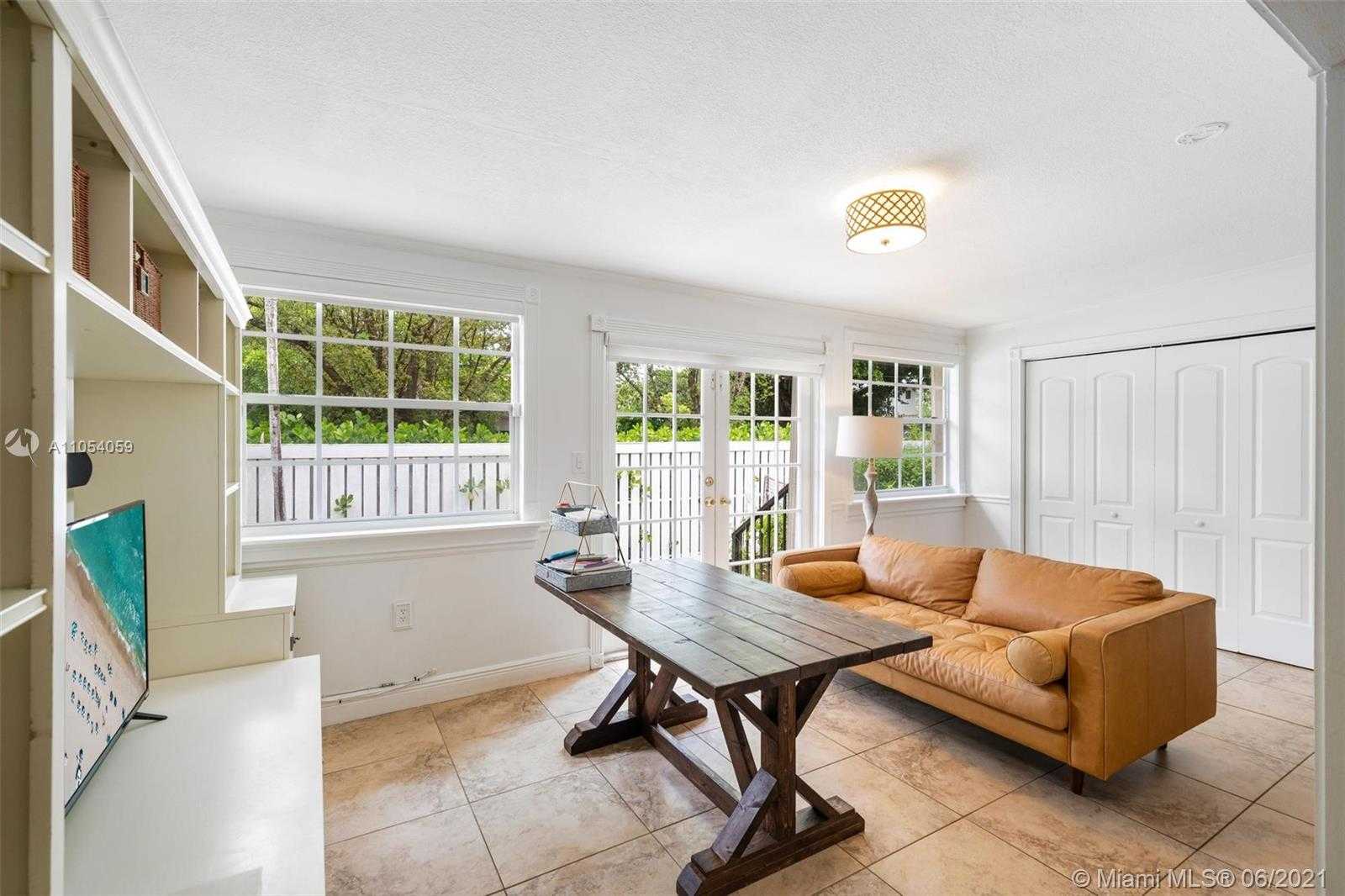 Small Image of 2200 OVERBROOK ST, Miami Number 27