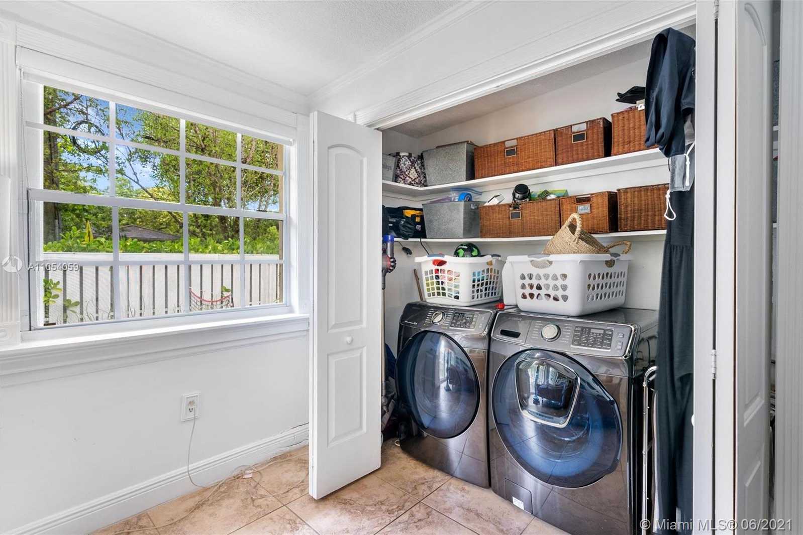 Small Image of 2200 OVERBROOK ST, Miami Number 28
