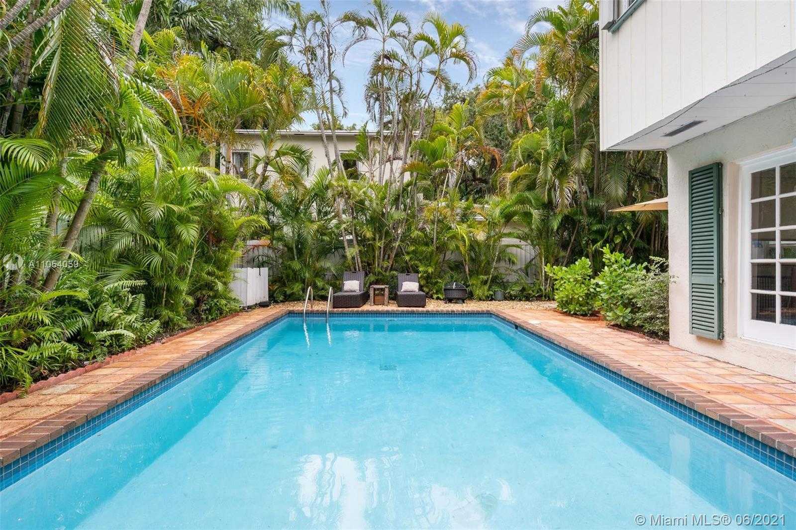 Small Image of 2200 OVERBROOK ST, Miami Number 3