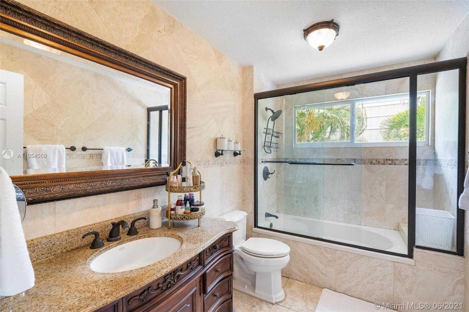 Small Image of 2200 OVERBROOK ST, Miami Number 34