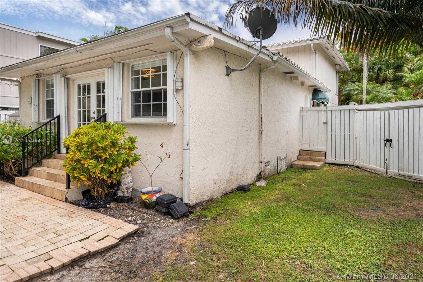 Small Image of 2200 OVERBROOK ST, Miami Number 42