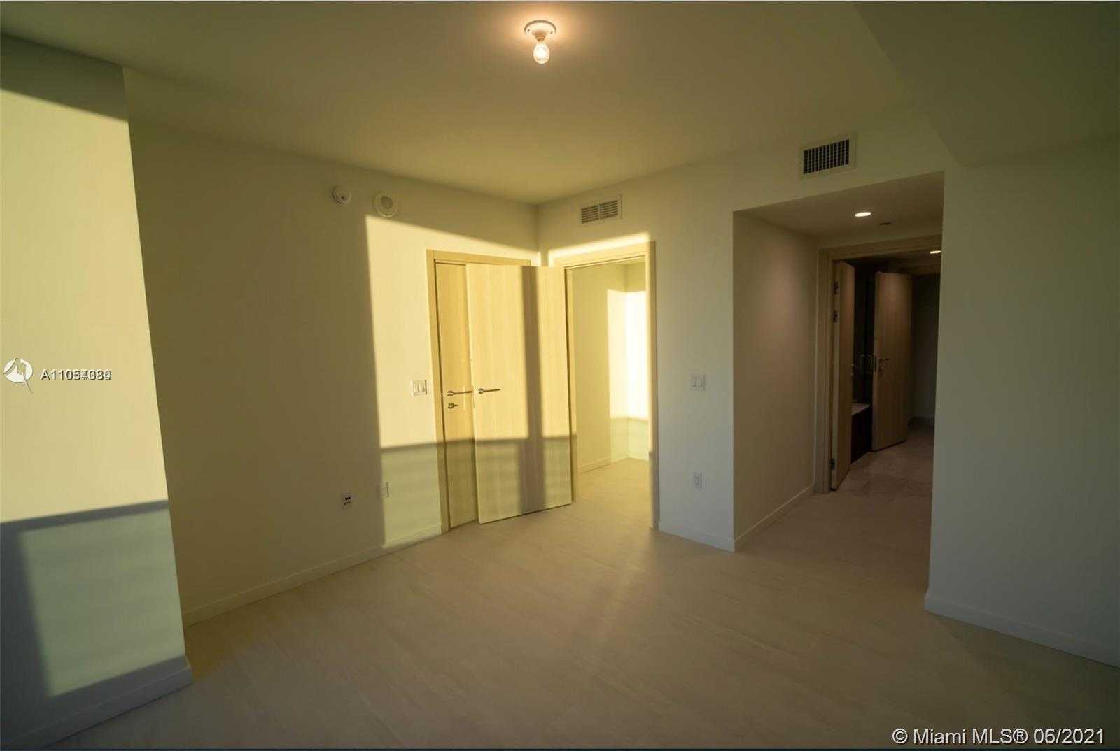Small Image of 1000 BRICKELL PLZ #2706, Miami Number 9