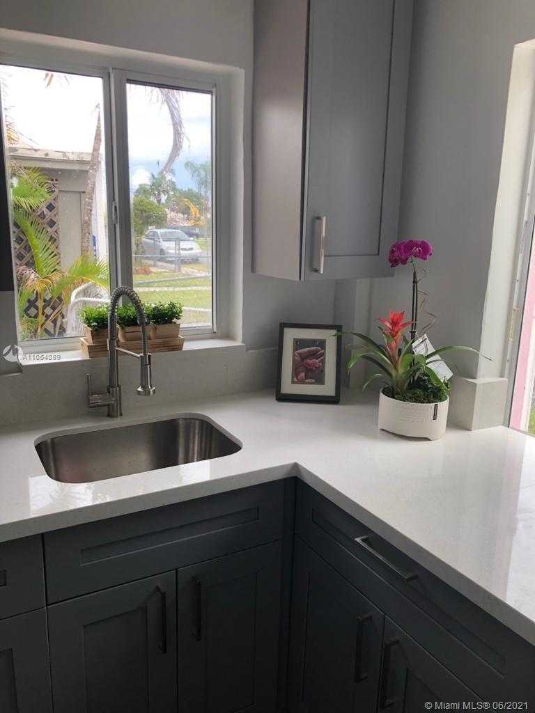 Small Image of 39 SOUTH EAST 12TH ST, Dania Beach Number 27
