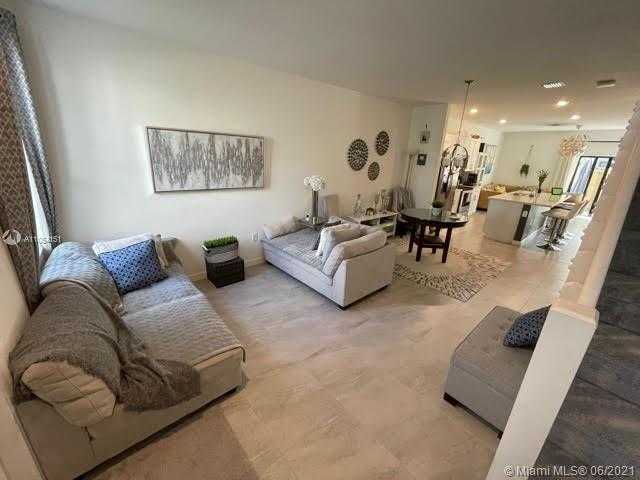 Small Image of 1524 SOUTH WEST 28TH ST #1524, Fort Lauderdale Number 2