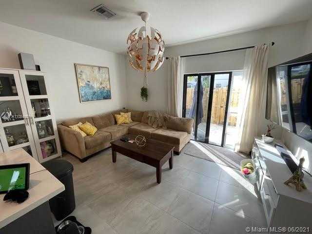 Small Image of 1524 SOUTH WEST 28TH ST #1524, Fort Lauderdale Number 7