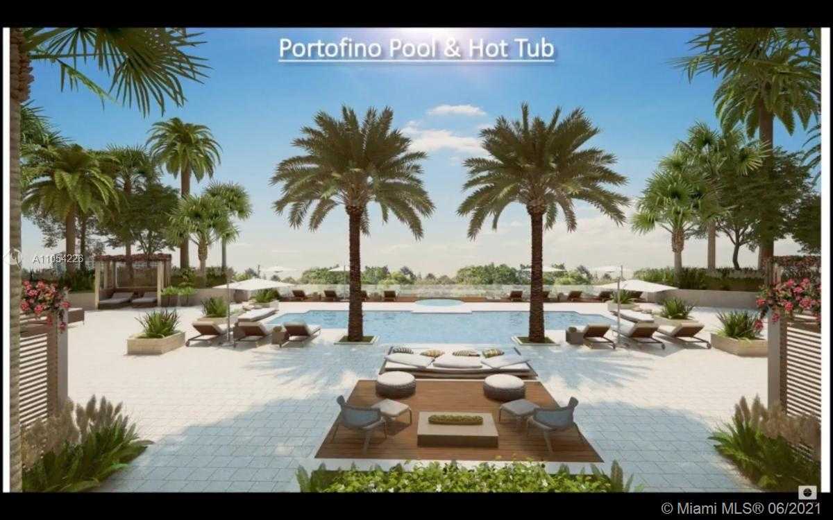 Small Image of 300 SOUTH POINTE DR #806, Miami Beach Number 8