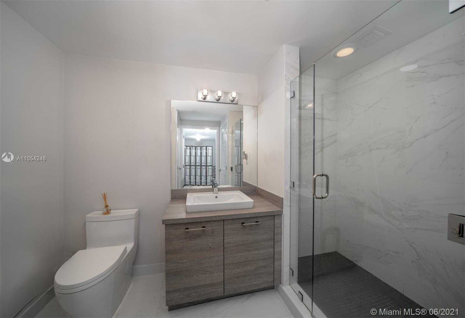 Small Image of 400 Sunny Isles Blvd, Sunny Isles Beach, FL 33160, USA Number 11