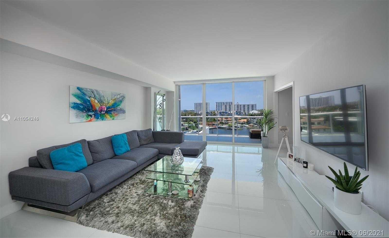 Small Image of 400 Sunny Isles Blvd, Sunny Isles Beach, FL 33160, USA Number 4