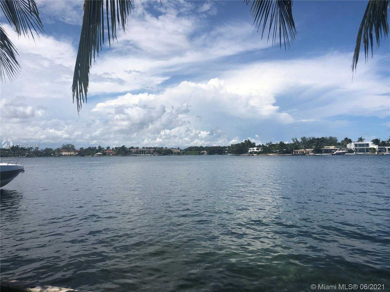 Small Image of 1111 STILLWATER DR, Miami Beach Number 2