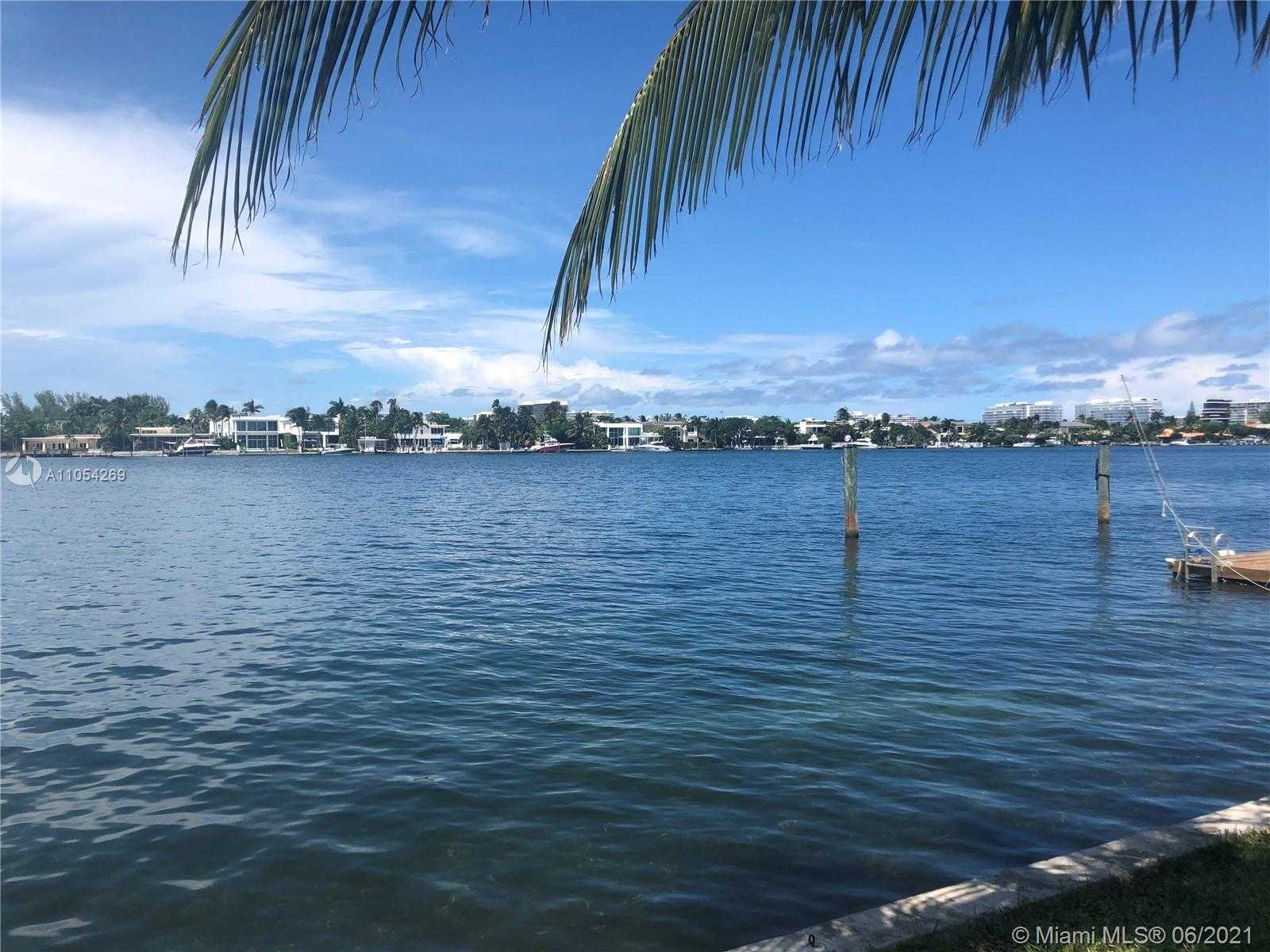 Small Image of 1111 STILLWATER DR, Miami Beach Number 3