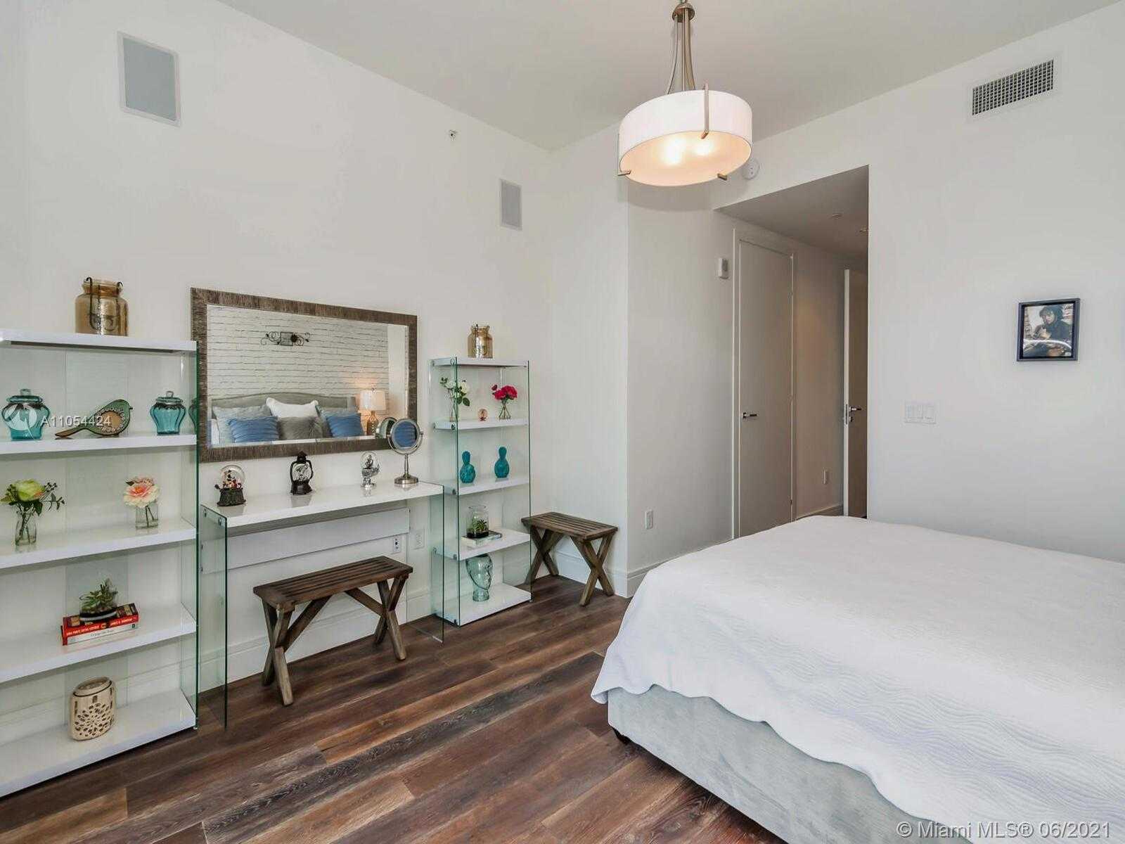 Small Image of 3300 NORTH EAST 188TH ST #817, Aventura Number 39