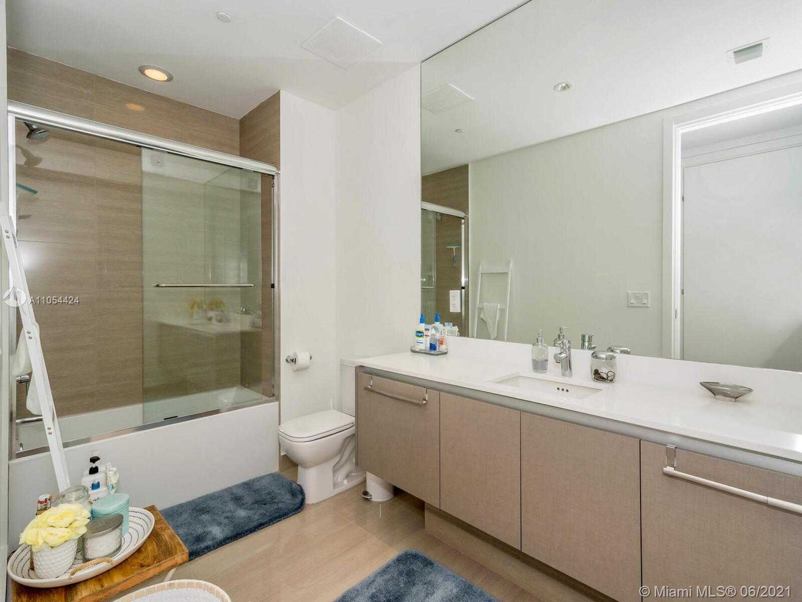 Small Image of 3300 NORTH EAST 188TH ST #817, Aventura Number 40