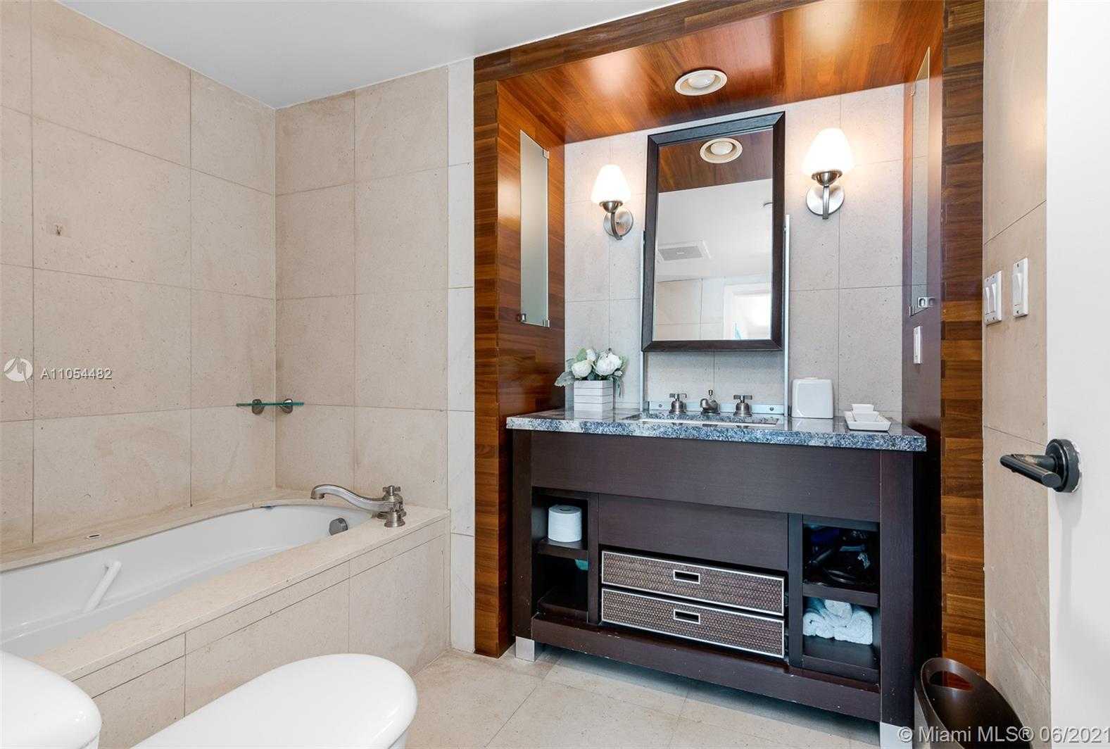 Small Image of 6801 COLLINS AVE #C1411, Miami Beach Number 7