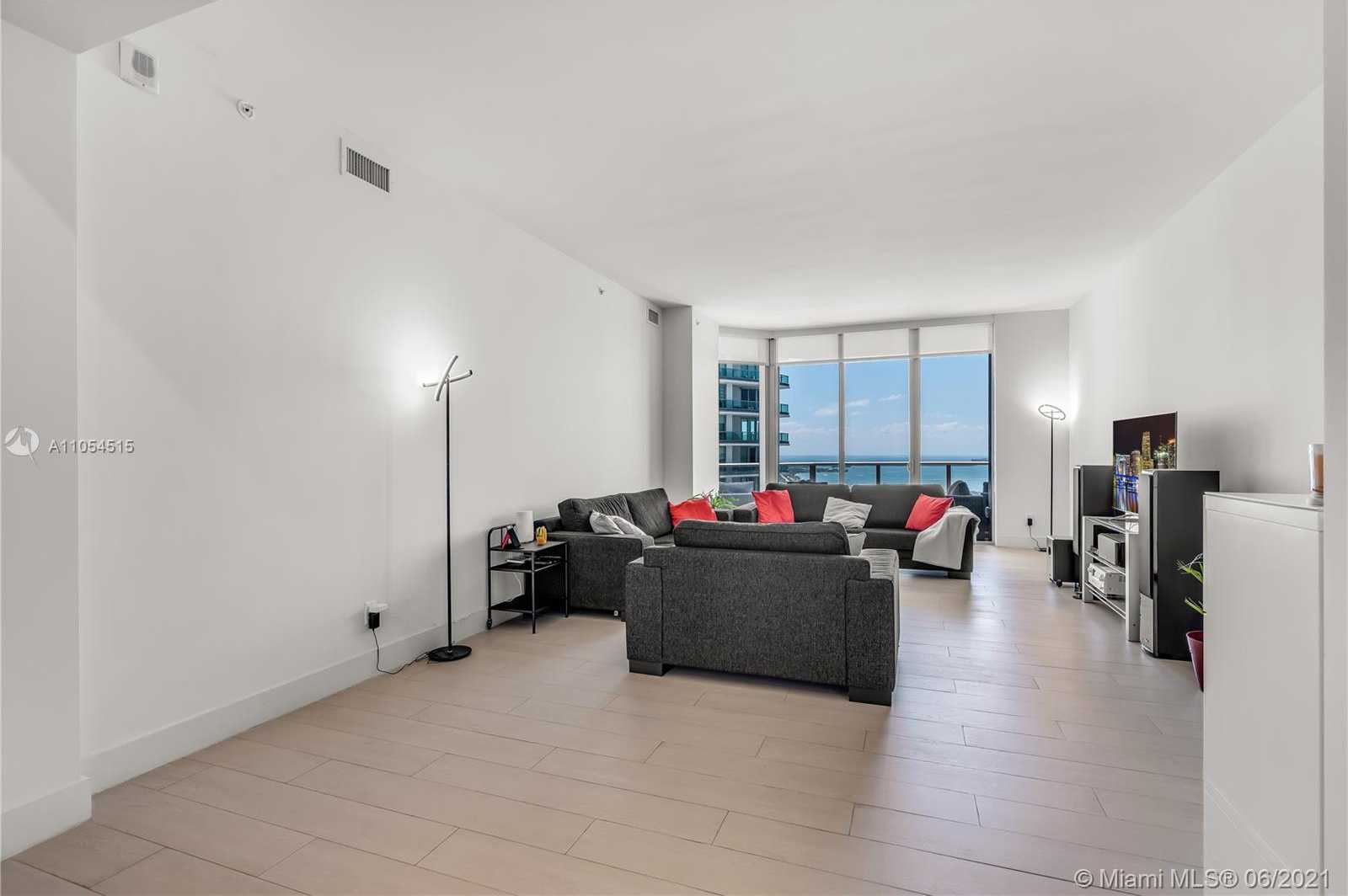 Small Image of 1300 BRICKELL BAY DR #4104, Miami Number 12