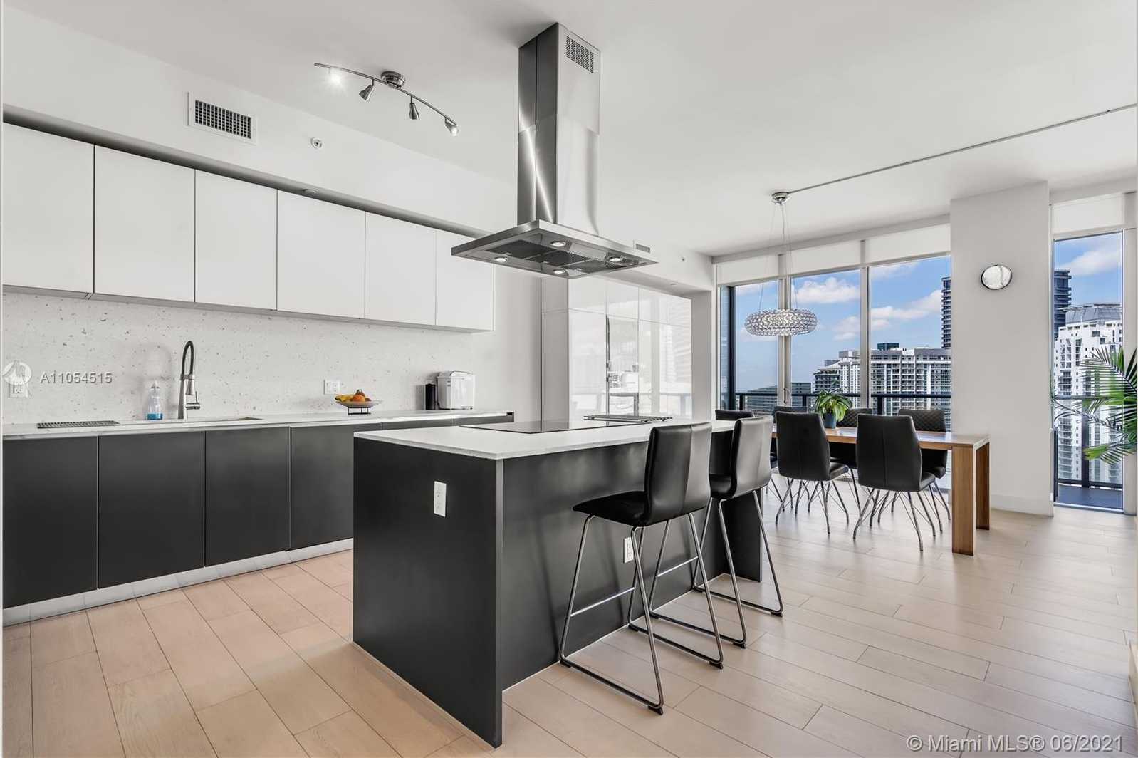 Small Image of 1300 BRICKELL BAY DR #4104, Miami Number 19