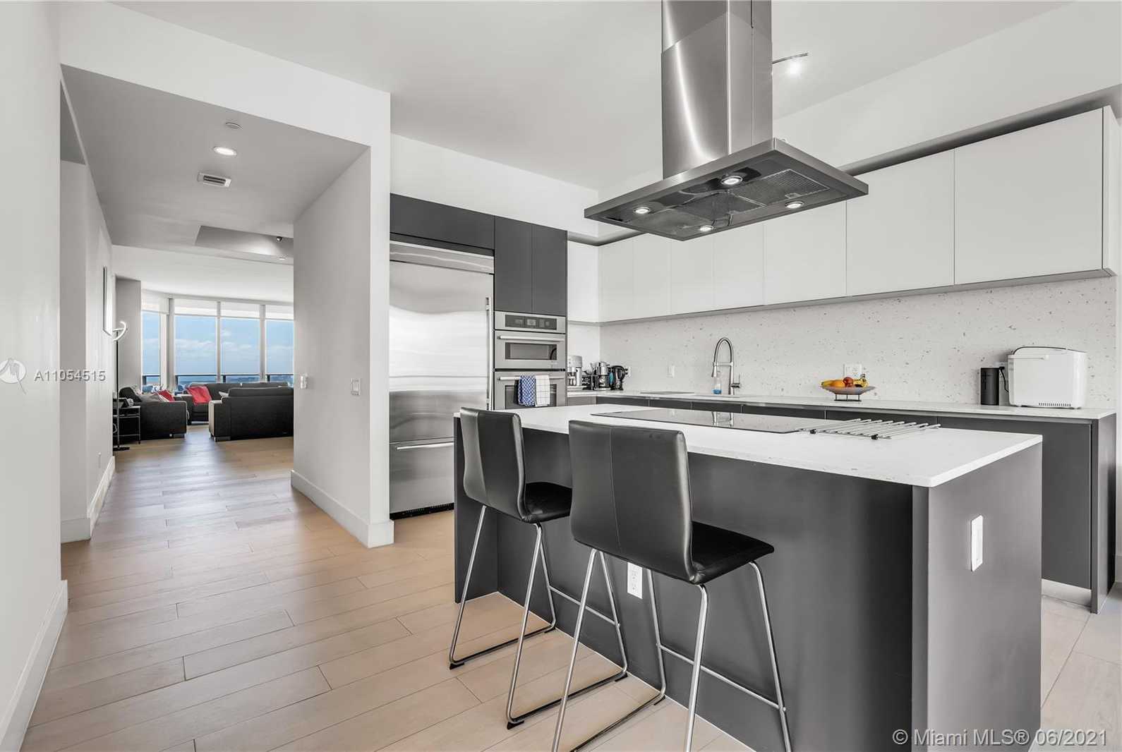Small Image of 1300 BRICKELL BAY DR #4104, Miami Number 21