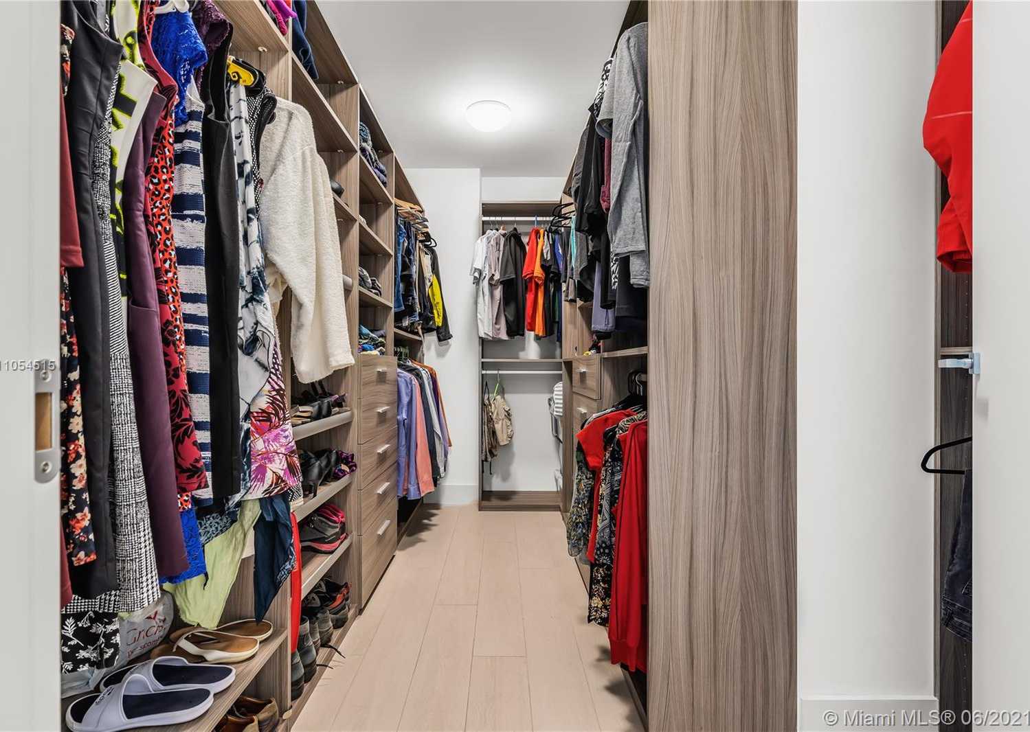Small Image of 1300 BRICKELL BAY DR #4104, Miami Number 33