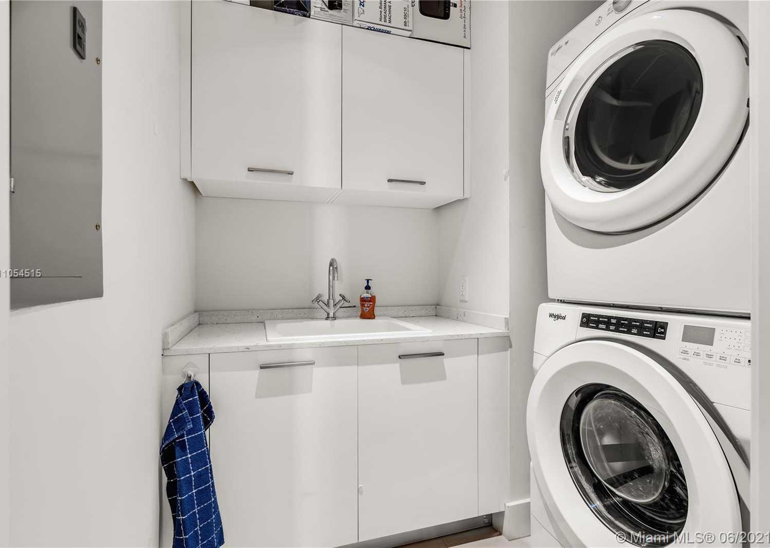 Small Image of 1300 BRICKELL BAY DR #4104, Miami Number 44