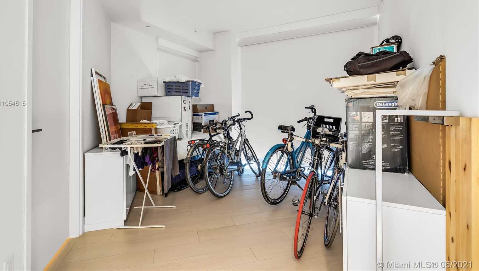 Small Image of 1300 BRICKELL BAY DR #4104, Miami Number 45