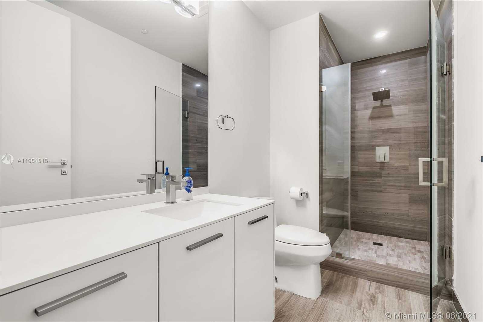 Small Image of 1300 BRICKELL BAY DR #4104, Miami Number 46