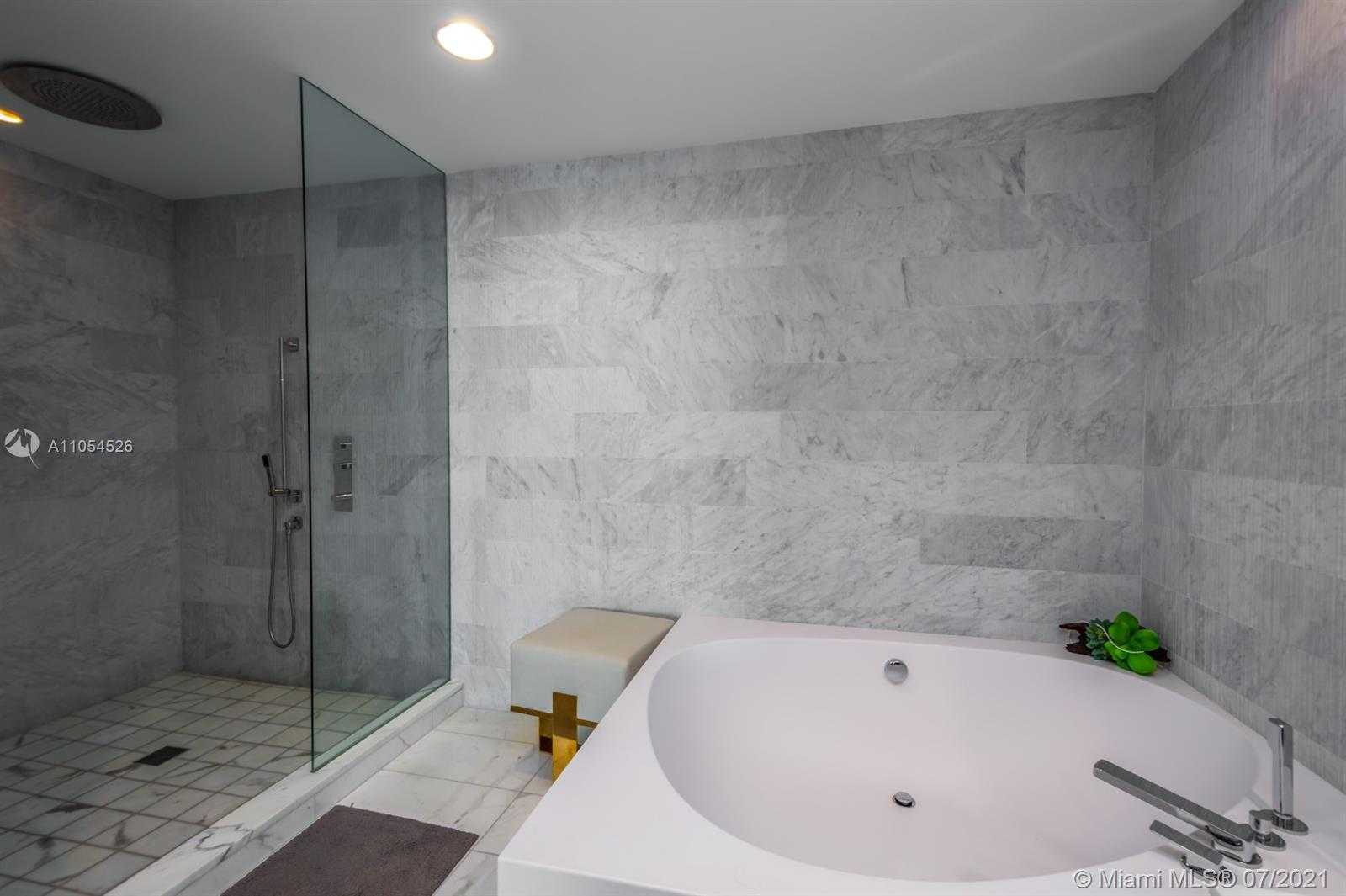 Small Image of 10203 COLLINS AVE #502, Bal Harbour Number 14