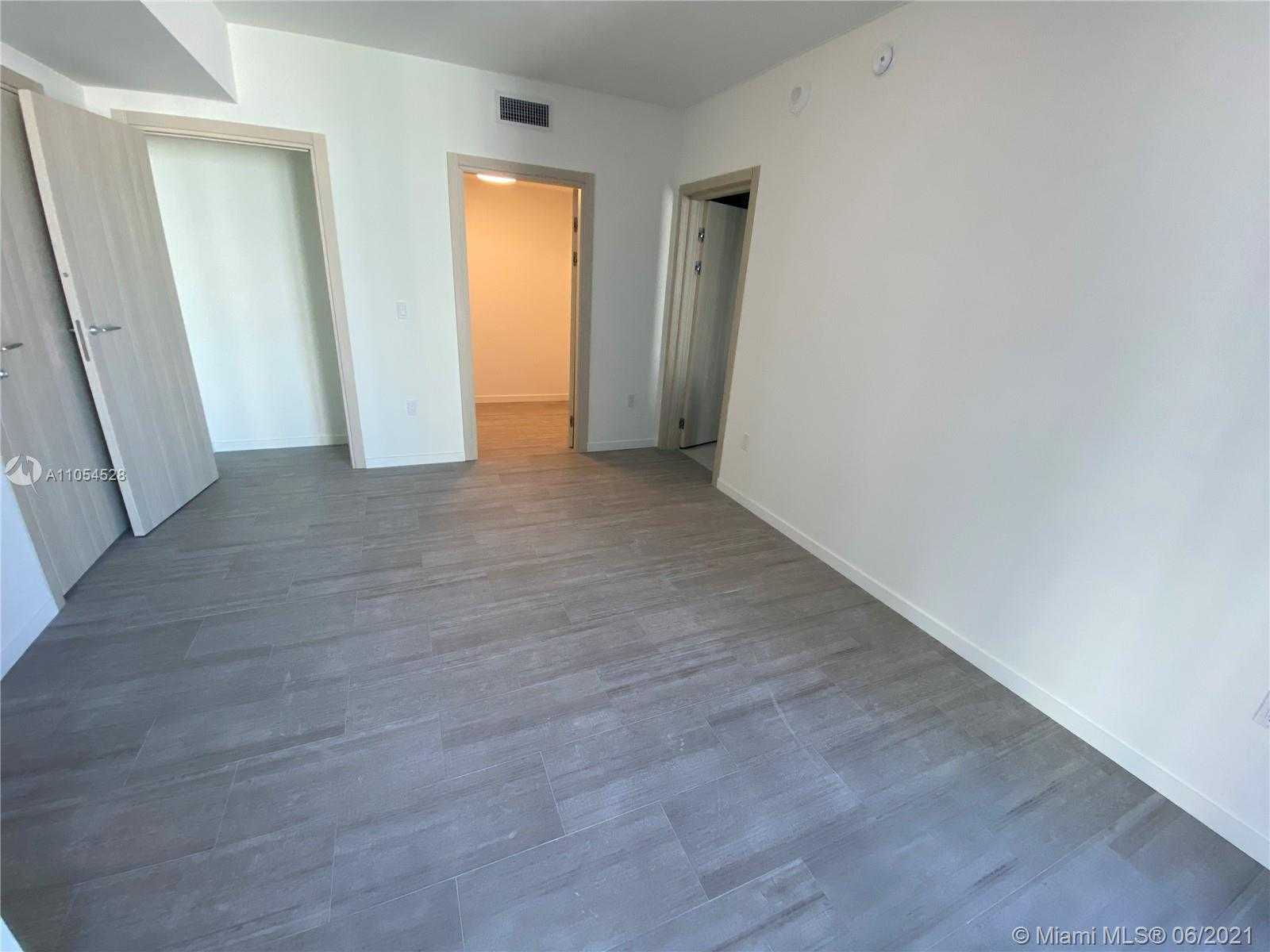 Small Image of 1000 BRICKELL PLAZA #3309, Miami Number 10
