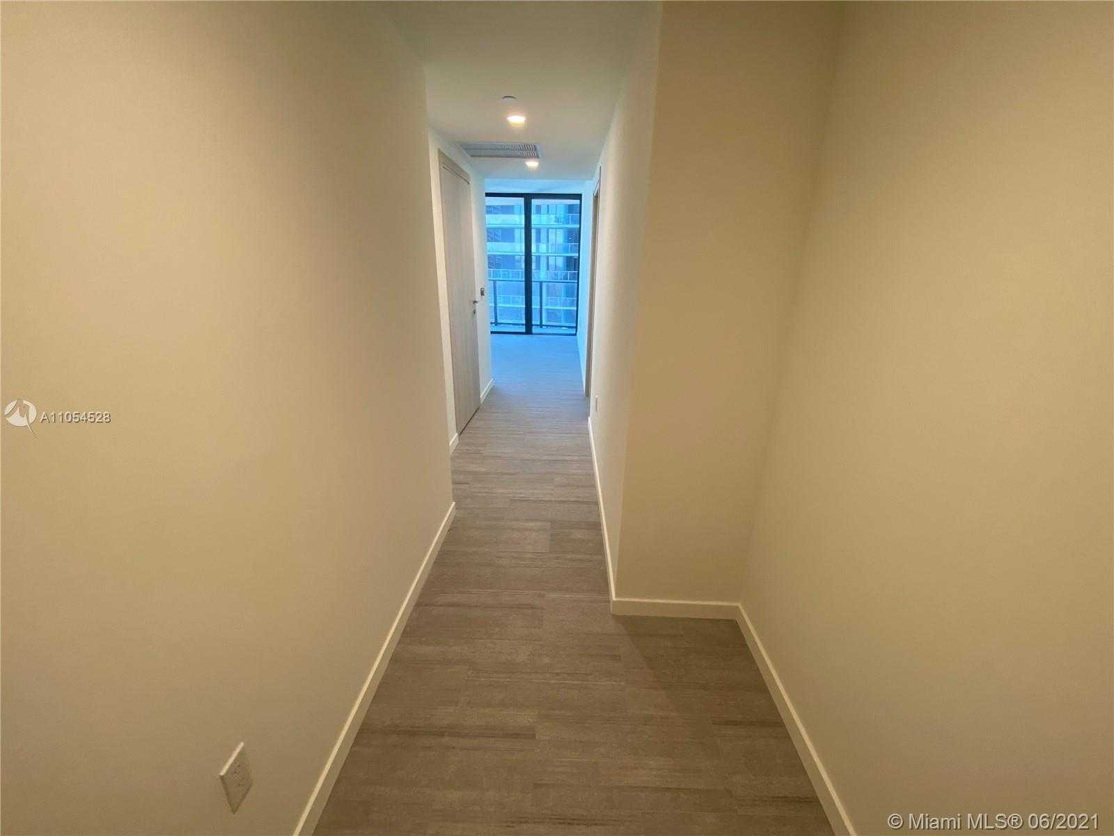 Small Image of 1000 BRICKELL PLAZA #3309, Miami Number 3