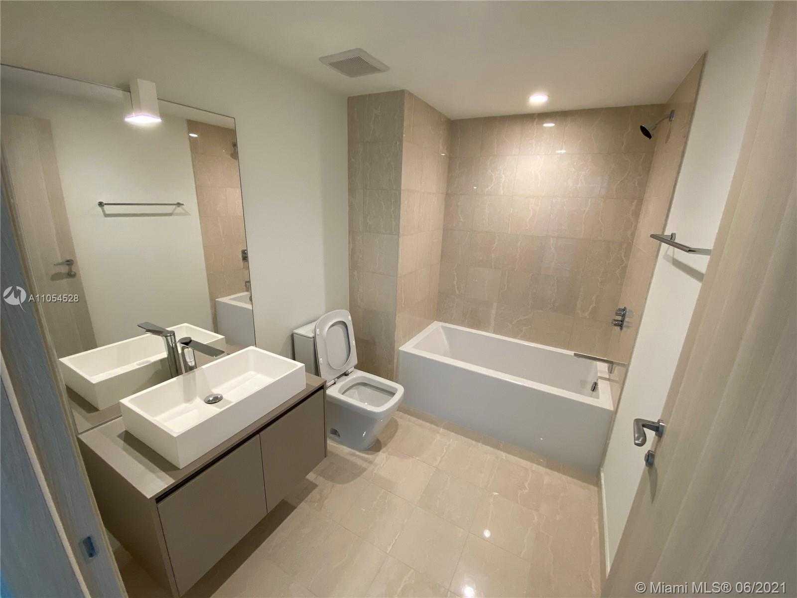 Small Image of 1000 BRICKELL PLAZA #3309, Miami Number 8