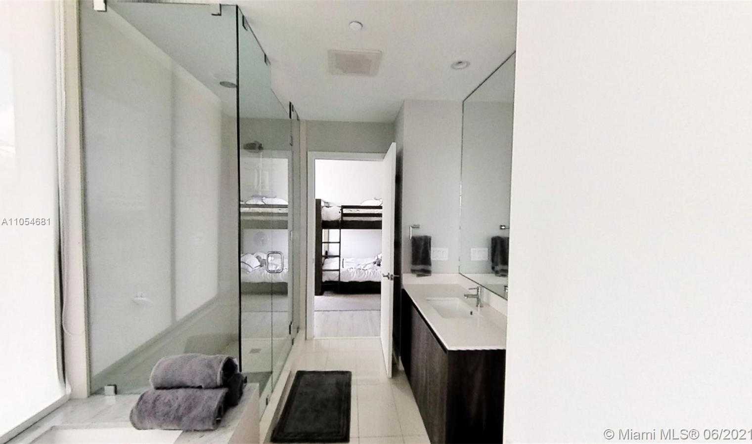 Small Image of 480 NORTH EAST 31 ST #4907, Miami Number 14
