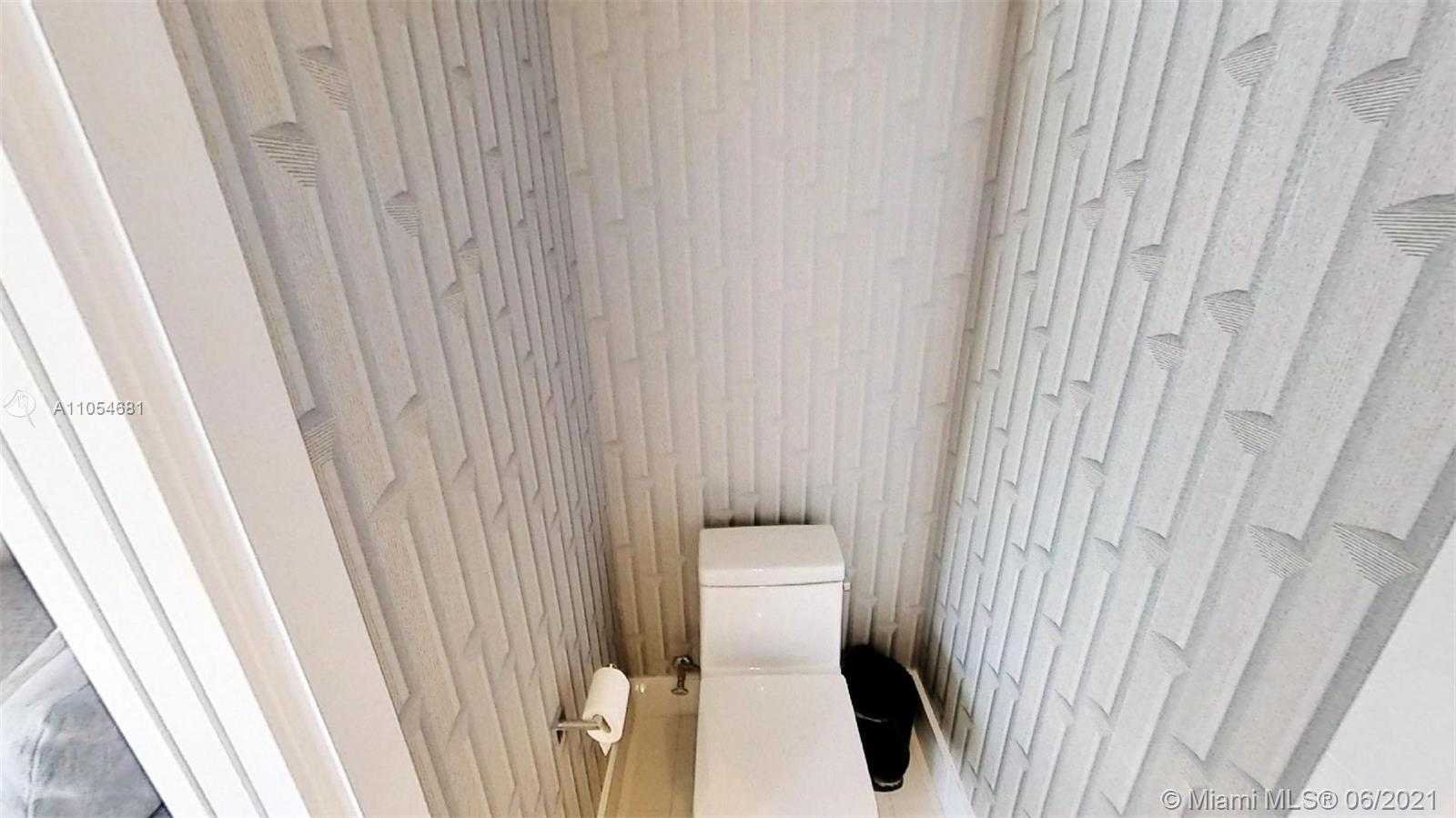 Small Image of 480 NORTH EAST 31 ST #4907, Miami Number 22
