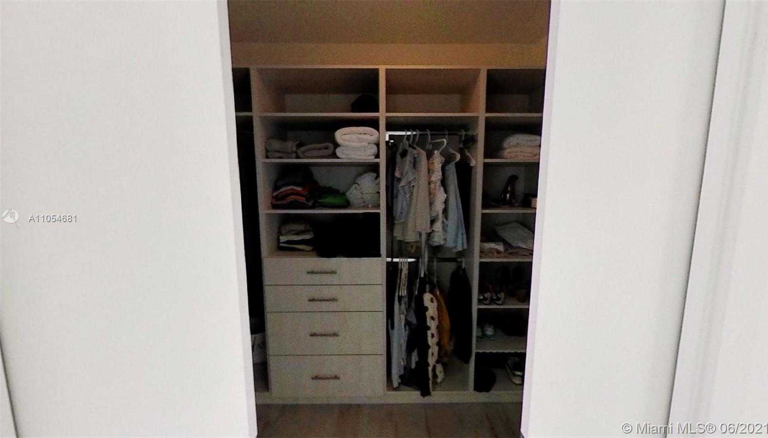 Small Image of 480 NORTH EAST 31 ST #4907, Miami Number 44