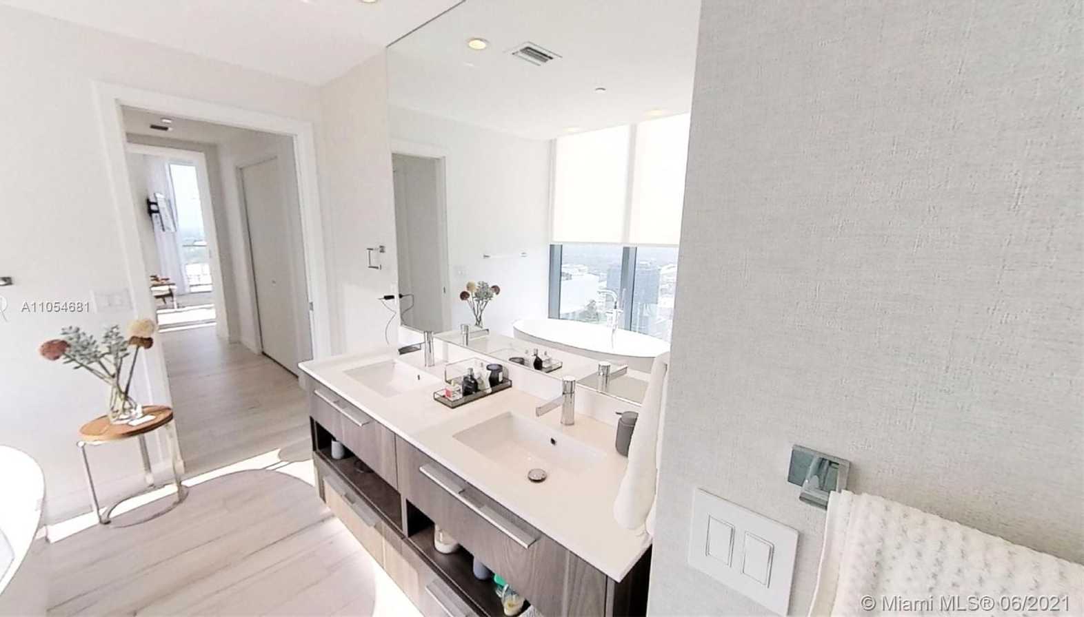 Small Image of 480 NORTH EAST 31 ST #4907, Miami Number 46