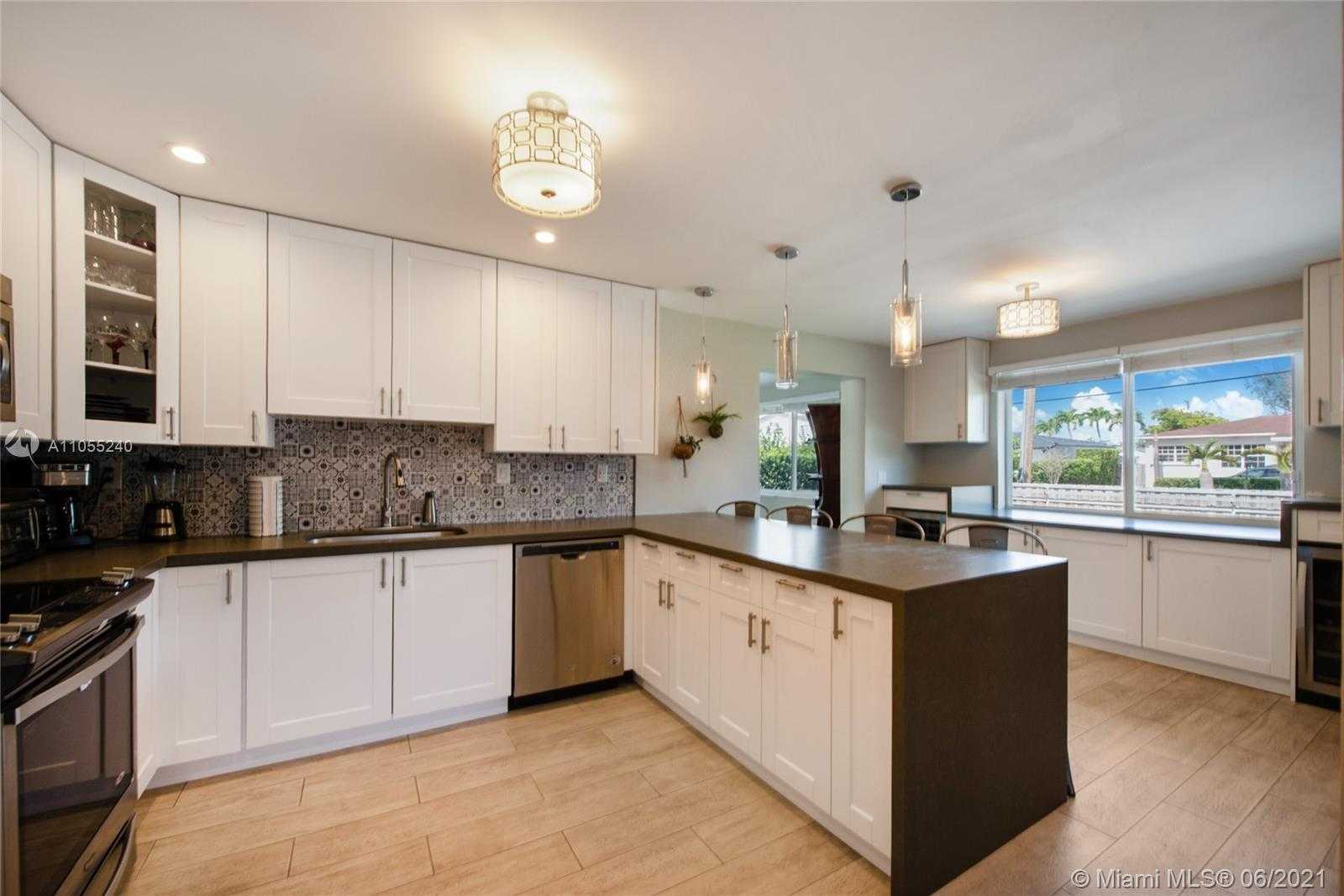 Small Image of 6560 SOUTH WEST 26TH ST, Miami Number 12