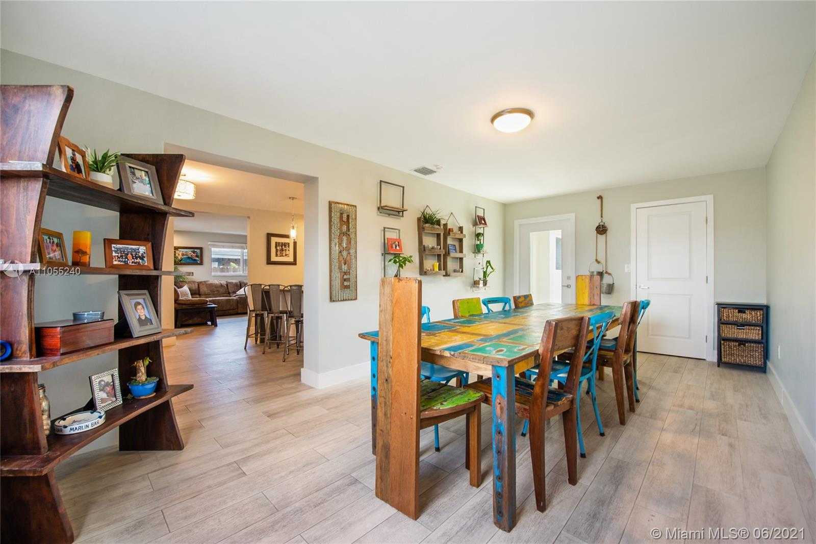 Small Image of 6560 SOUTH WEST 26TH ST, Miami Number 3