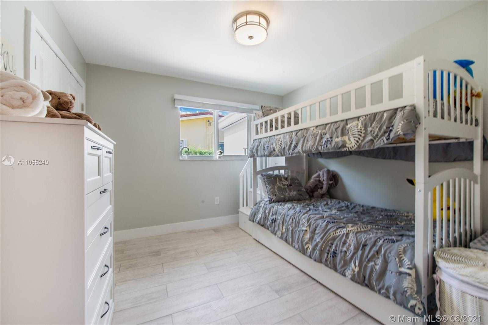 Small Image of 6560 SOUTH WEST 26TH ST, Miami Number 7