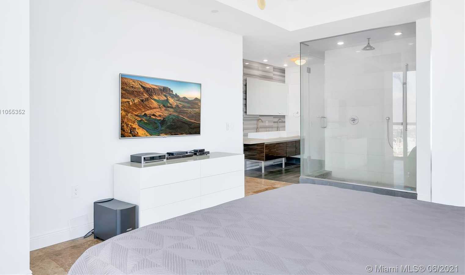 Small Image of 1100 BISCAYNE BLVD #6005, Miami Number 20