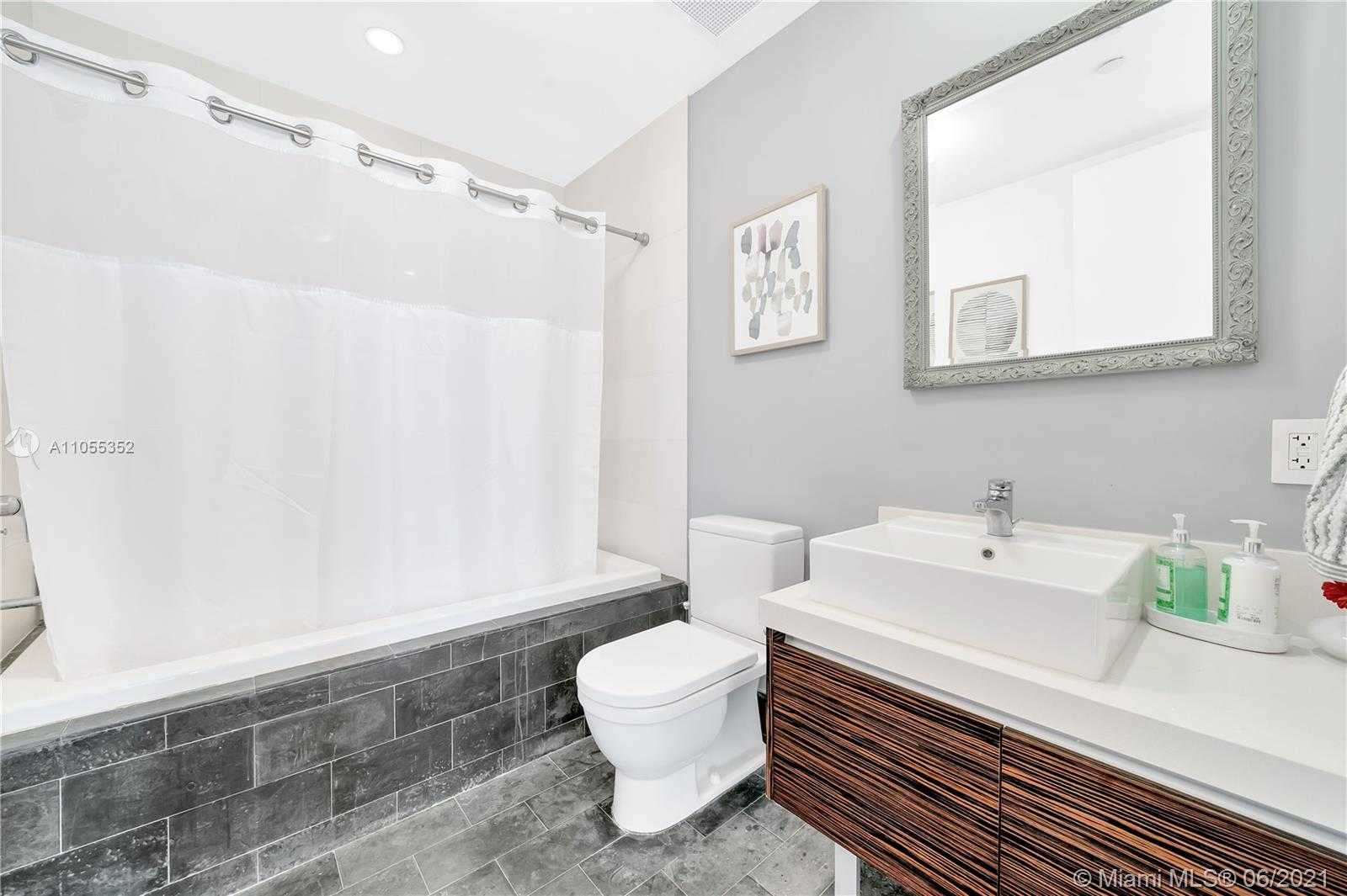 Small Image of 1100 BISCAYNE BLVD #6005, Miami Number 24