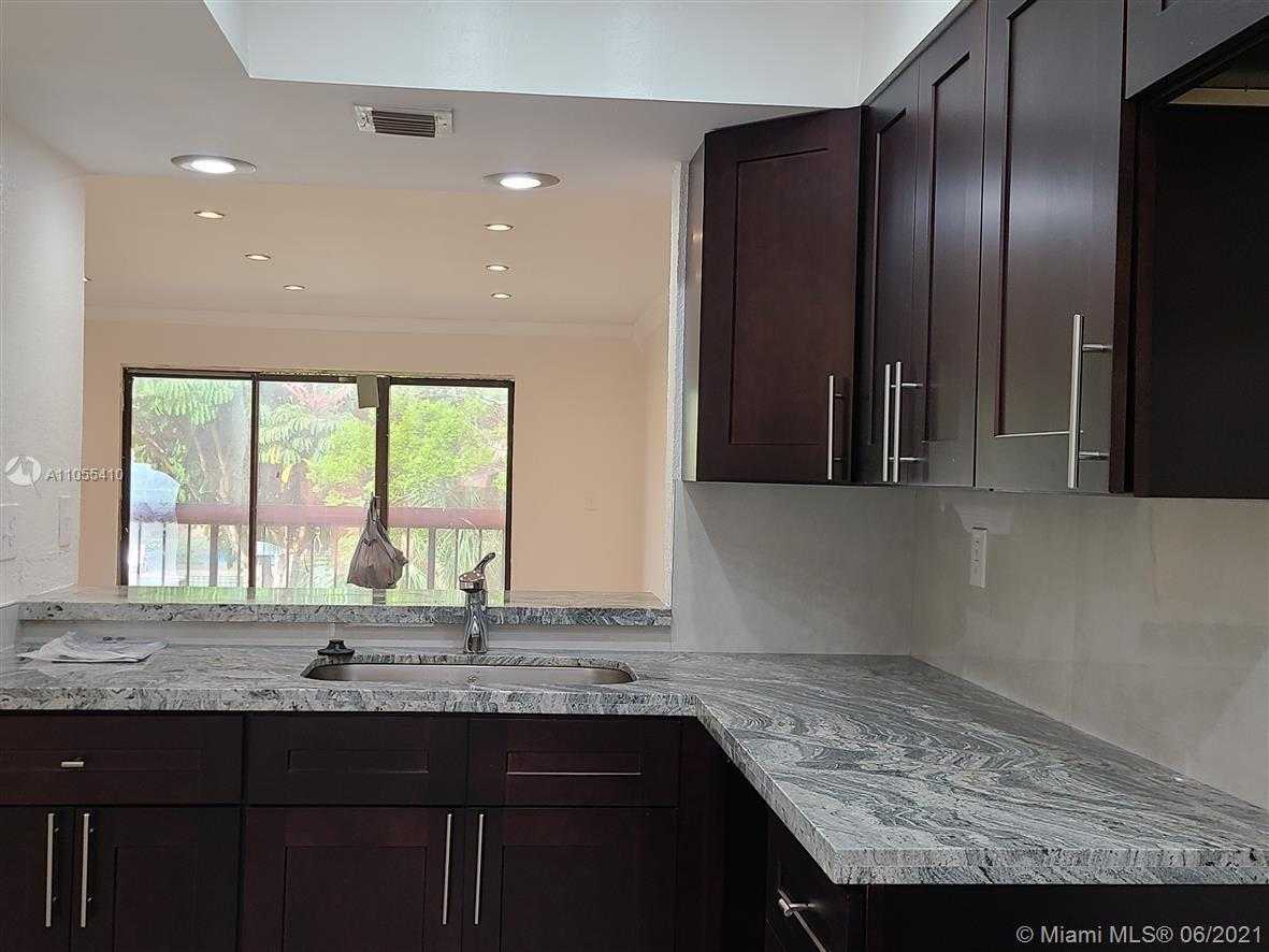 Small Image of 4020 DEL RIO WAY #4020, Sunrise Number 8