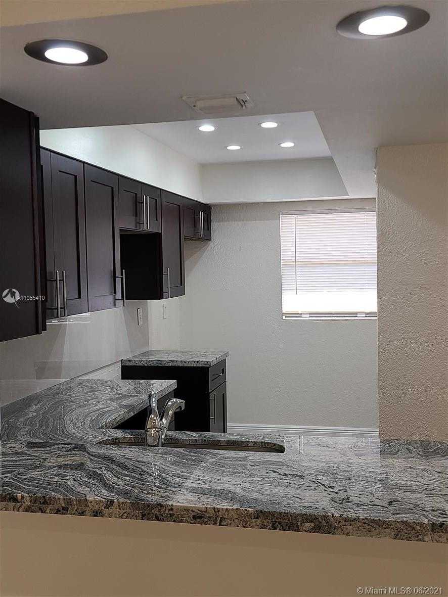 Small Image of 4020 DEL RIO WAY #4020, Sunrise Number 9