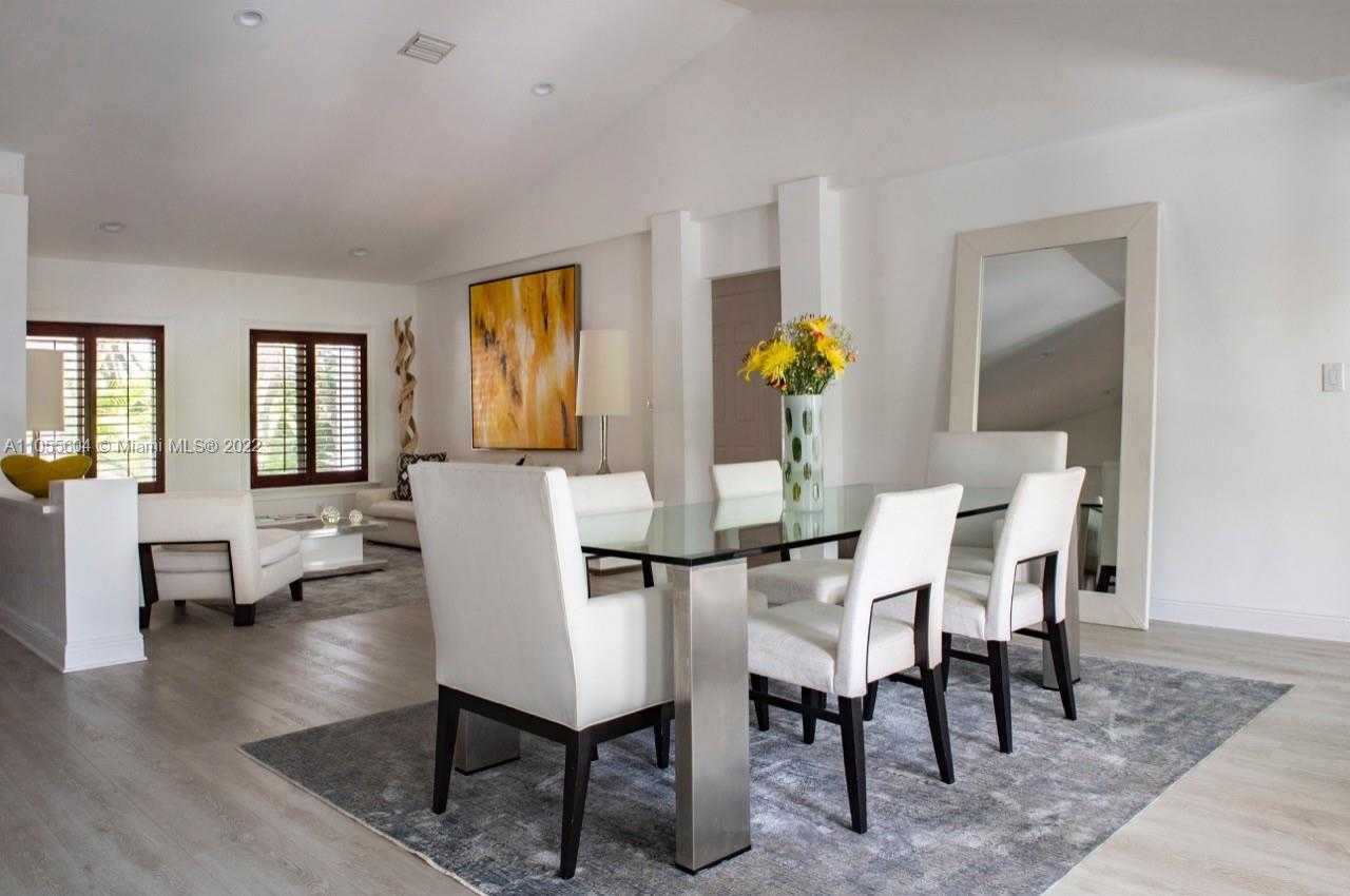 Small Image of 340 WOODCREST RD, Key Biscayne Number 13