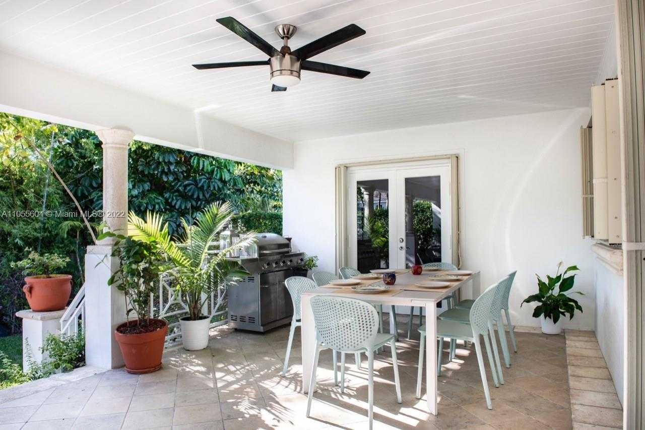 Small Image of 340 WOODCREST RD, Key Biscayne Number 22