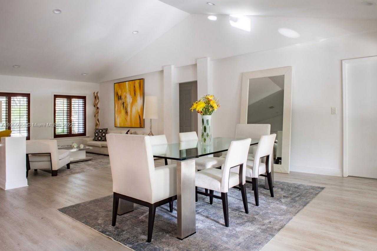 Small Image of 340 WOODCREST RD, Key Biscayne Number 32