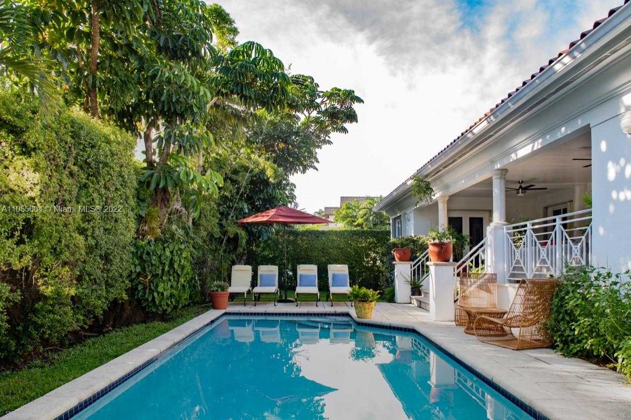 Small Image of 340 WOODCREST RD, Key Biscayne Number 35