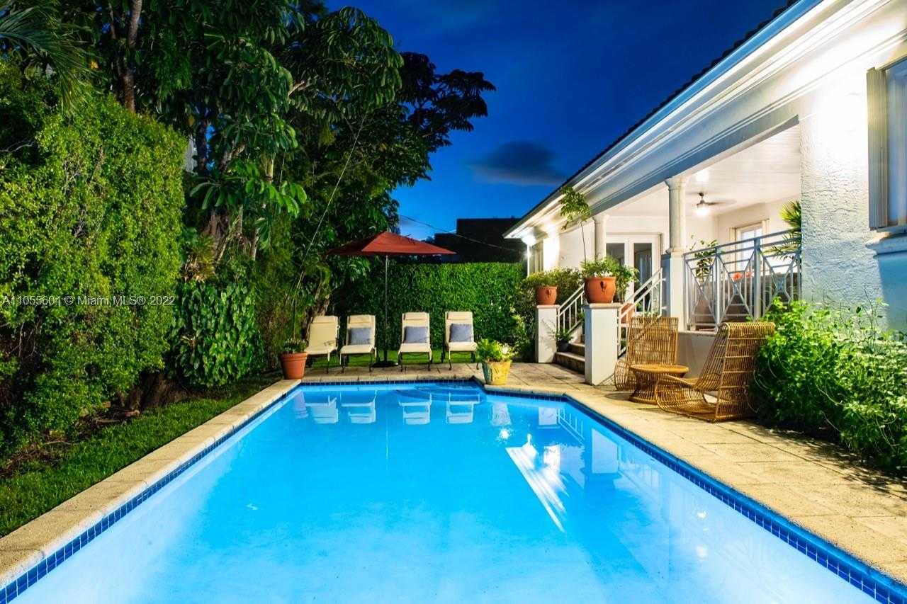 Small Image of 340 WOODCREST RD, Key Biscayne Number 39