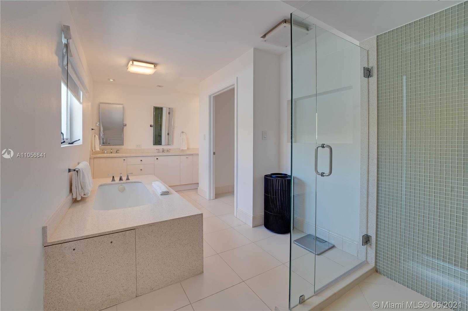 Small Image of 1250 OCEAN DR #PH1, Miami Beach Number 12