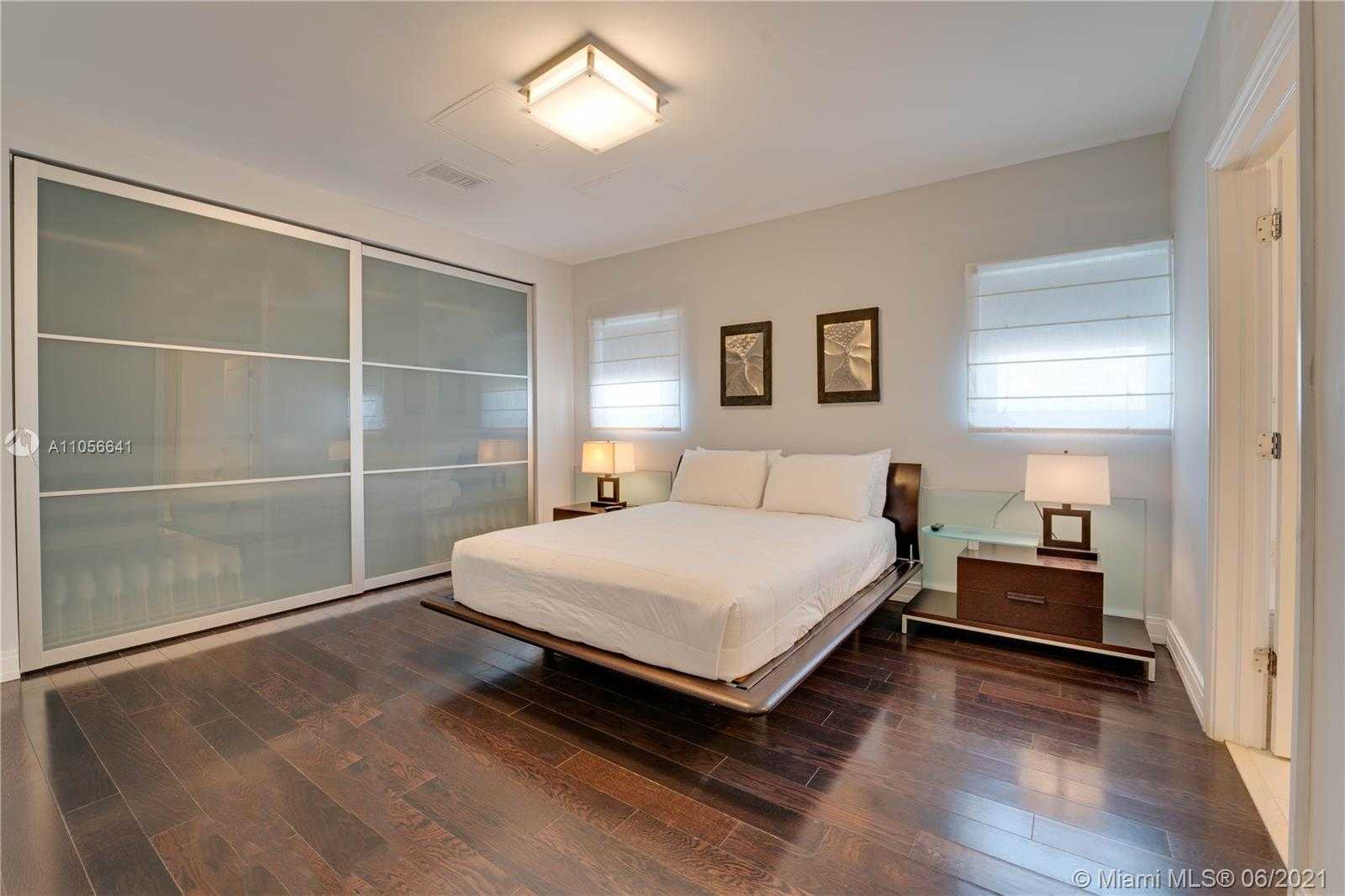 Small Image of 1250 OCEAN DR #PH1, Miami Beach Number 13