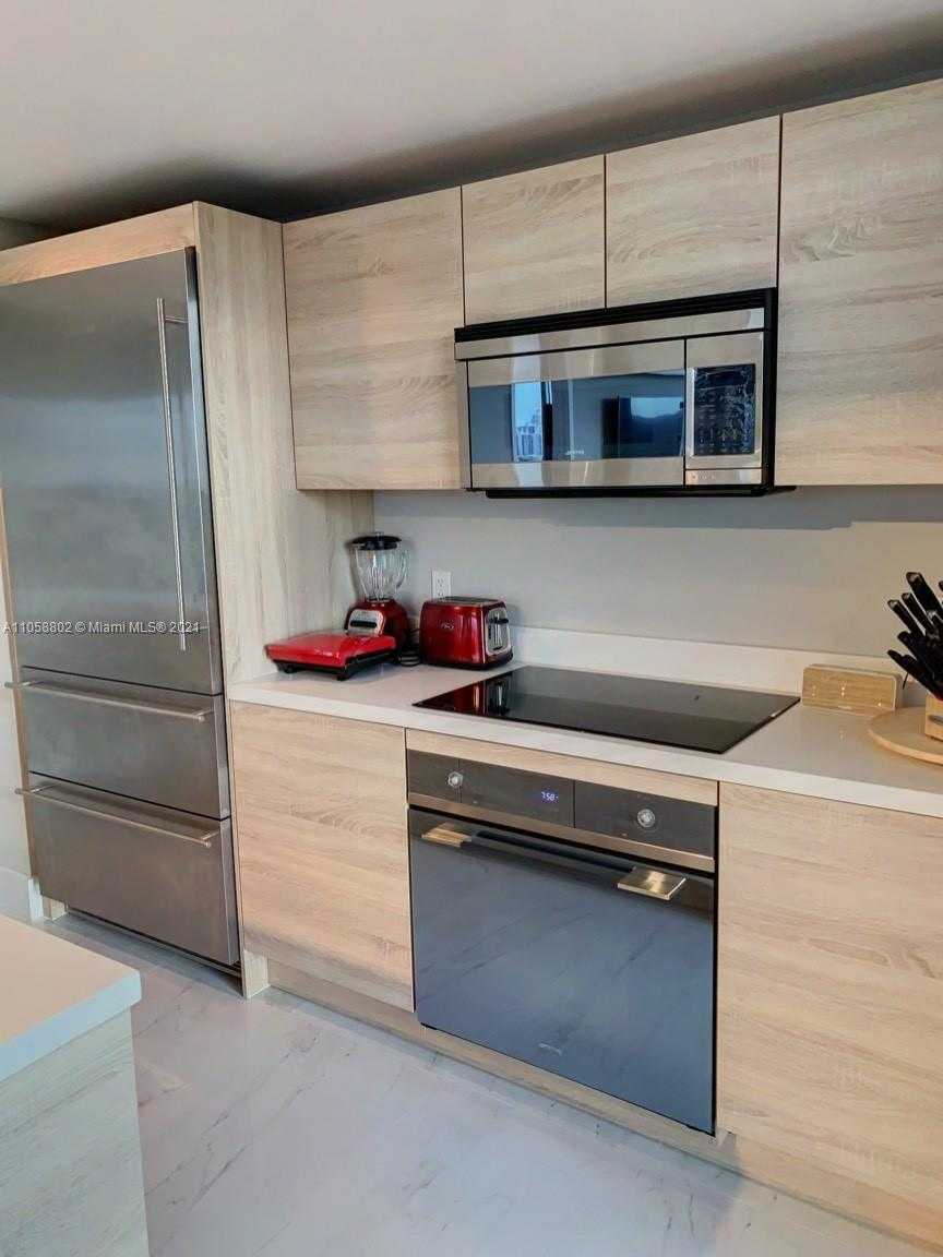 Small Image of 16385 BISCAYNE BLVD #2301, North Miami Beach Number 13
