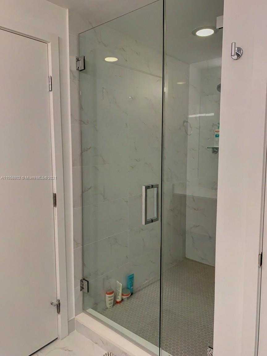 Small Image of 16385 BISCAYNE BLVD #2301, North Miami Beach Number 23