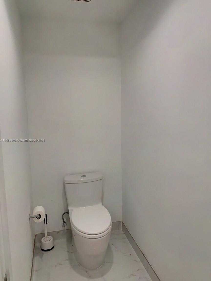 Small Image of 16385 BISCAYNE BLVD #2301, North Miami Beach Number 24
